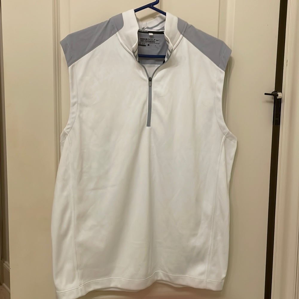 Nike dry fit size L never worn golf vest